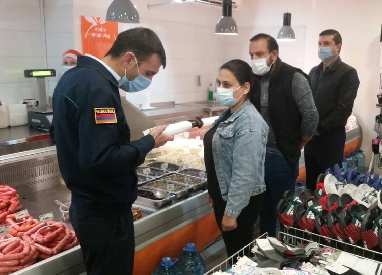 Сегодняшние проверки инспекторов ИОБПП с целью предотвращения распространения ишемической болезни сердца прошли в торговой сети административного района Малати-Себастия города Еревана